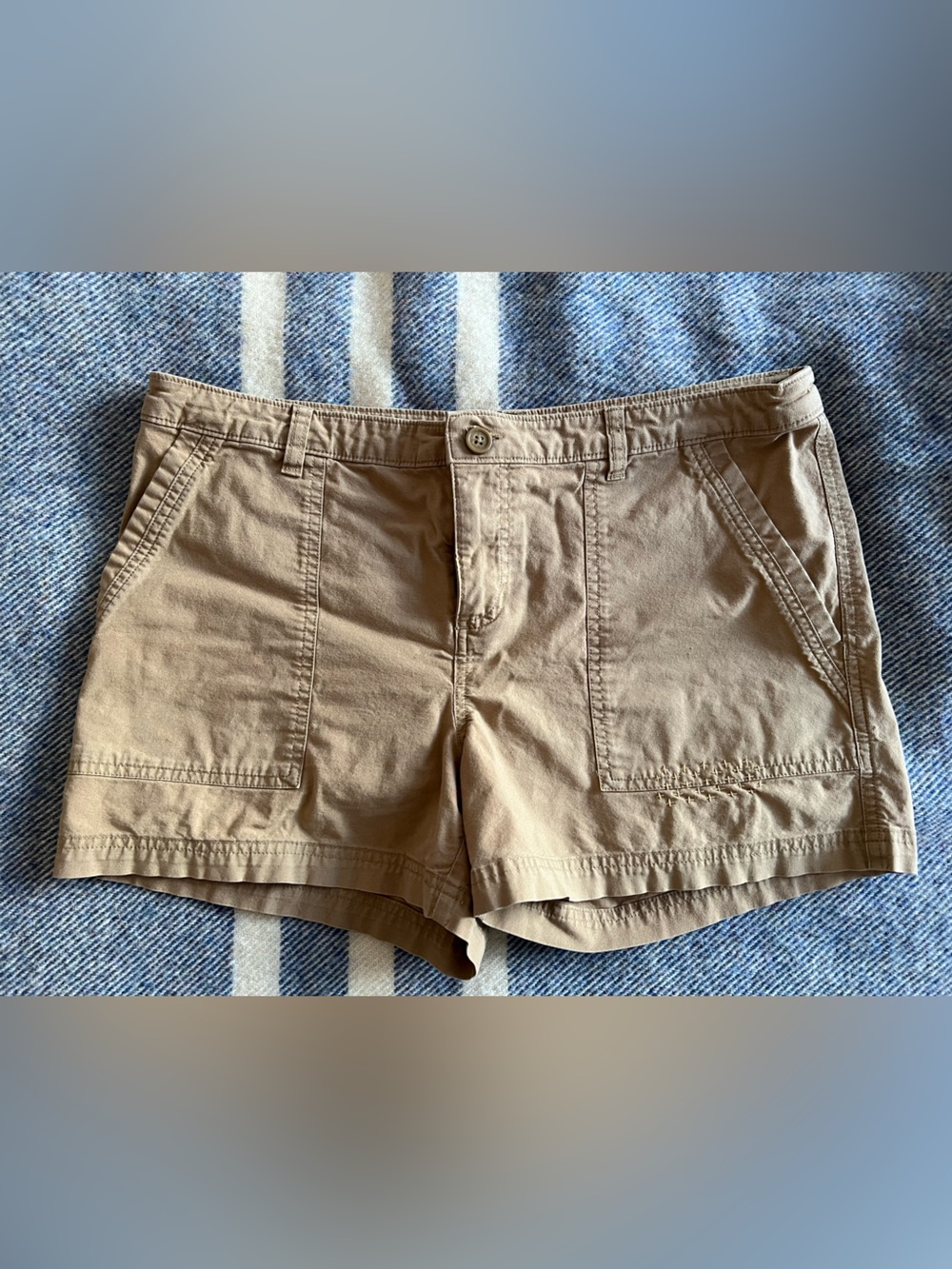 Patagonia women’s cotton shorts, size 12